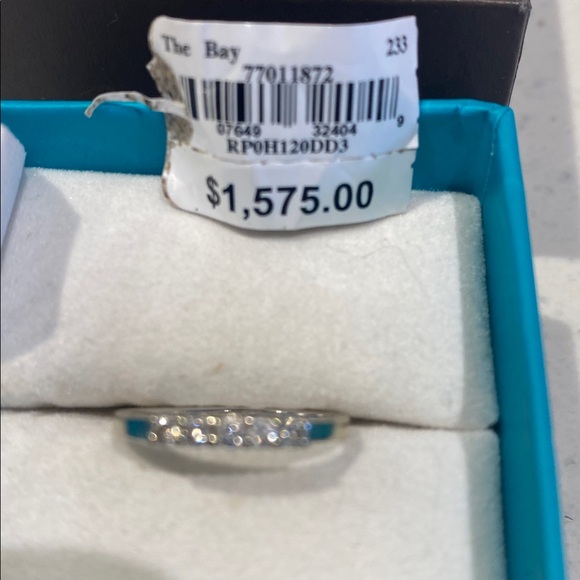 Beautiful Diamond 14k white gold ring with 5 sparkling effy diamond - Picture 8 of 9